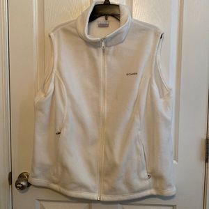 Women”s Columbia Fleece Vest- 2xl